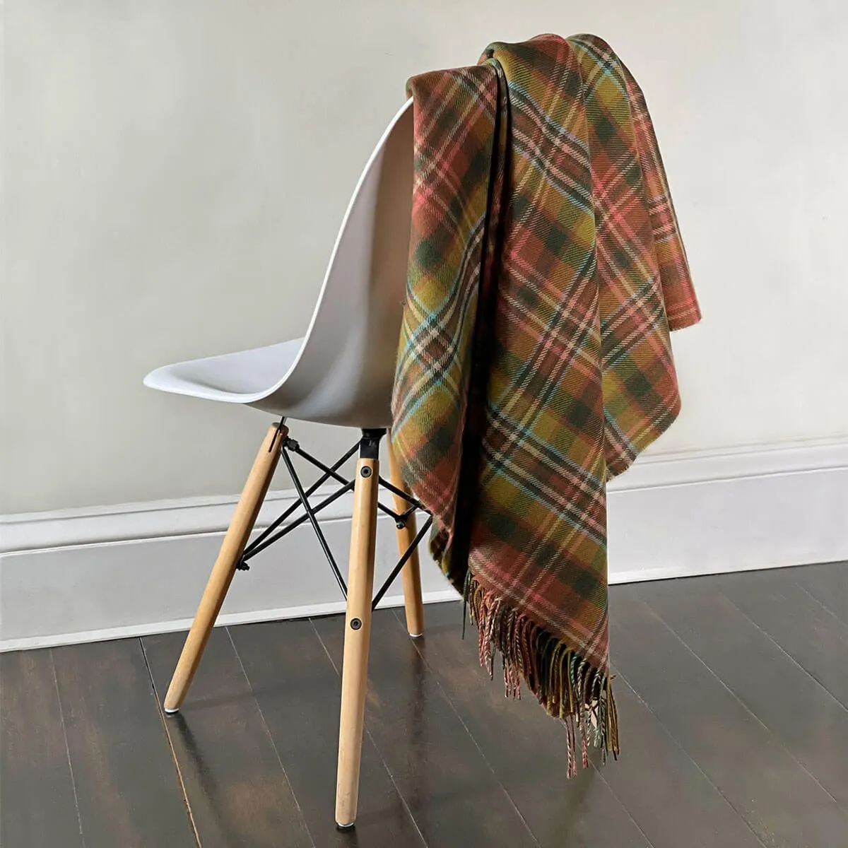 Border Lambswool Blanket - Scott Green Antique