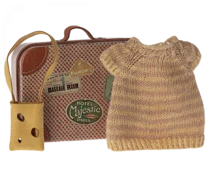 Clothes For Mouse - Knitted Dress And Bag In Suitcase