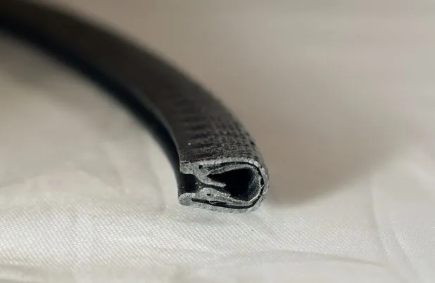 COR P 1.011 EDGE TRIM WITH SELF GRIP SEAL