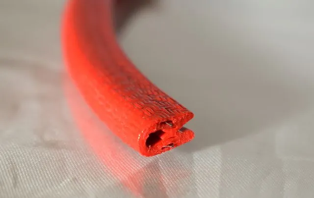COR P 1.011 EDGE TRIM WITH SELF GRIP SEAL