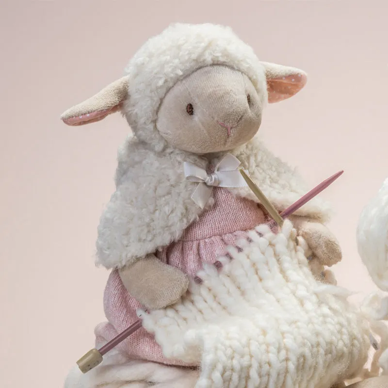 Dylis the Lamb by Ragtales