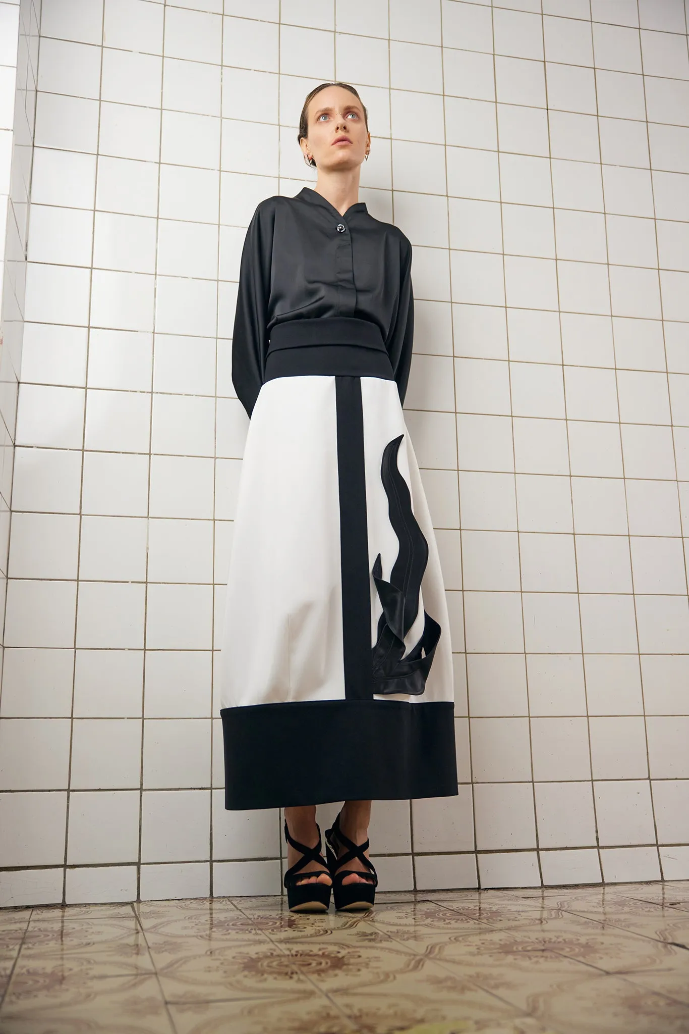 Elegant Flared Midi Skirt White Black